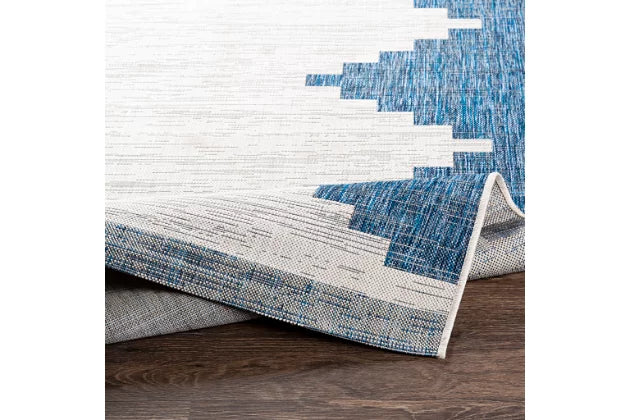 Surya Eagean 5'3" x 7'7" Area Rug